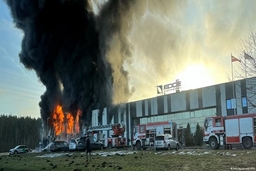 Nhà máy sản xuất UAV gần thủ đô của Latvia chìm trong biển lửa