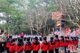 Muôn vàn tình yêu thương với Bác kính yêu!