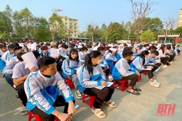 Hơn 1.000  đoàn viên, thanh  niên  được tham gia chương  trình tư vấn, hướng nghiệp