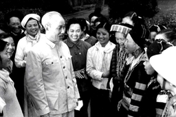 Lời Bác năm xưa: “Non sông gấm vóc Việt Nam do phụ nữ ra sức dệt thêu mà thêm tốt đẹp,  rực rỡ”