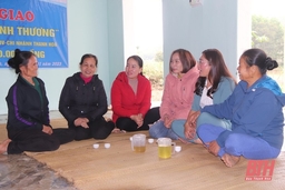 2 tập thể và 6 cá nhân được tặng bằng khen trong công tác xây dựng và phát triển Hiệp hội Doanh nhân nữ