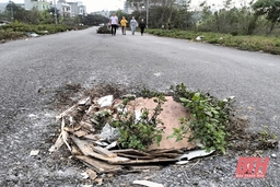 Sống bất an cạnh những “bẫy người”