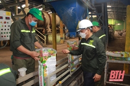 Đẩy mạnh sản xuất công nghiệp