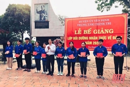 Nhiều đoàn viên ưu tú khối trường học ở Yên Định được bồi dưỡng nhận thức về Đảng