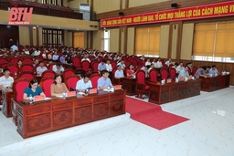 Đại biểu thuộc Đoàn ĐBQH tỉnh Thanh Hoá tiếp xúc cử tri huyện Hậu Lộc