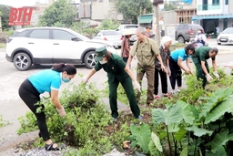 Phường Ngọc Trạo tổng dọn vệ sinh môi trường tại các khu vực công cộng