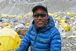 Người đang ông Nepal lập kỷ lục 27 lần chinh phục đỉnh núi cao nhất thế giới Everest