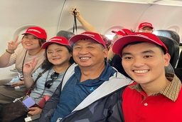 Tưng bừng chào mừng chuyến bay thẳng đầu tiên kết nối Đài Bắc với cố đô Huế