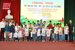 Ấm áp chương trình “Tết trung thu - Tết của tình yêu thương”