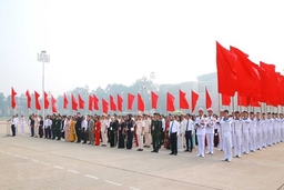 Lễ báo công của các điển hình cả nước về học tập đạo đức Hồ Chí Minh