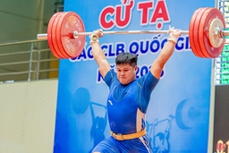 Trần Xuân Dũng lập “hat-trick” HCV cho Cử tạ Thanh Hóa