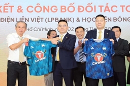 Bầu Đức đổi tên CLB Hoàng Anh Gia Lai; Cập nhật về vụ bắt cóc cha của Luis Diaz