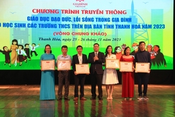 Trao giải hội thi truyền thông giáo dục đạo đức, lối sống cho học sinh THCS