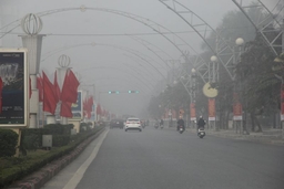 Thanh Hóa sáng sớm có sương mù, trời lạnh