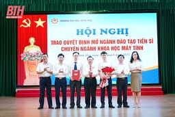 Trường Đại học Hồng Đức không ngừng đổi mới, hội nhập, vững vàng đi tới