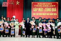 Hội LHPN tỉnh động viên, tặng quà tân binh nhập ngũ năm 2024