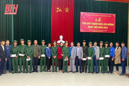 Các cấp Công đoàn huyện Như Xuân động viên tân binh nhập ngũ