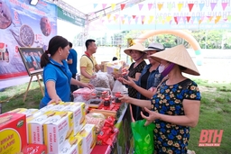 Phiên chợ thực phẩm an toàn năm 2024 khai mạc tại huyện Cẩm Thuỷ