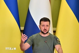 Tổng thống Zelensky tới thủ đô Berlin tham dự hội nghị tái thiết Ukraine