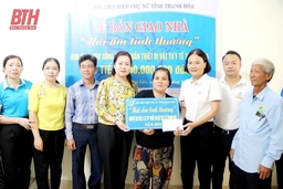 Bàn giao mái ấm tình thương cho hội viên phụ nữ thuộc gia đình chính sách huyện Hậu Lộc