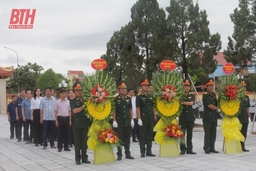Phó trưởng Đoàn ĐBQH Mai Văn Hải viếng nghĩa trang liệt sĩ và thăm hỏi, tặng quà các gia đình chính sách các huyện Nga Sơn, Hoằng Hóa