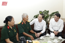 Chủ tịch UBND tỉnh Đỗ Minh Tuấn thăm, tặng quà gia đình chính sách trên địa bàn TP Thanh Hóa