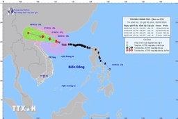 Bão số 3 đã giảm 2 cấp sau khi đổ bộ vào đảo Hải Nam của Trung Quốc