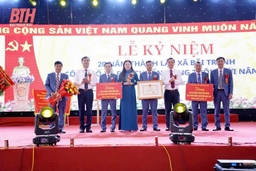 Bãi Trành kỷ niệm 20 năm thành lập và đón nhận xã đạt chuẩn nông thôn mới nâng cao