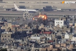 Video: Israel ném bom gần sân bay Beirut khi máy bay chở khách đang trên đường băng