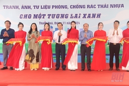 Khai mạc “Triển lãm tranh ảnh, tư liệu tuyên truyền phòng, chống rác thải nhựa năm 2024”