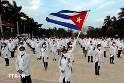 Cuba cử hàng trăm bác sỹ sang Mexico giúp tăng cường nhân lực y tế