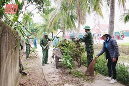 Gắn bó máu thịt với Nhân dân