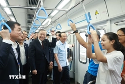 Tổng Bí thư Tô Lâm trải nghiệm Tuyến Metro Bến Thành-Suối Tiên