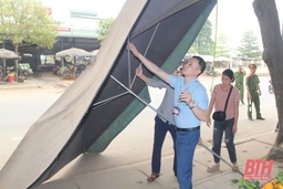 Lập lại trật tự hành lang an toàn giao thông Quốc lộ 45 qua thị trấn Kim Tân