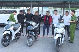 Triệu tập 6 thanh, thiếu niên lạng lách, đánh võng, trêu chọc người đi đường