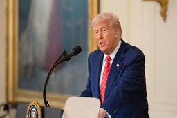 Ông Trump thông báo về cuộc điện đàm với tổng thống Nga