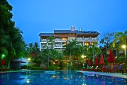 Tận hưởng kỳ nghỉ tại resort Phú Quốc có hồ bơi đẹp trên Traveloka