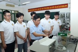 Gắn lý thuyết với thực hành trong đào tạo ở Trường Đại học Hồng Đức