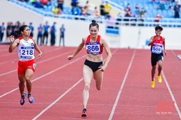 Quách Thị Lan giành huy chương đồng nội dung 400m tại SEA Games 31