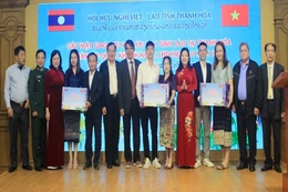 Gặp mặt giao lưu với các lưu học sinh Lào tại Thanh Hóa