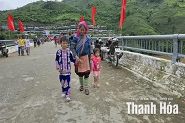 Chợ vùng biên Chiềng Nưa