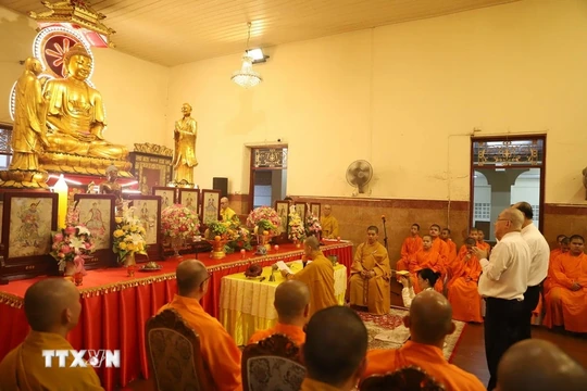 Kiều bào tại Thái Lan gìn giữ và tiếp nối ngọn lửa hòa bình