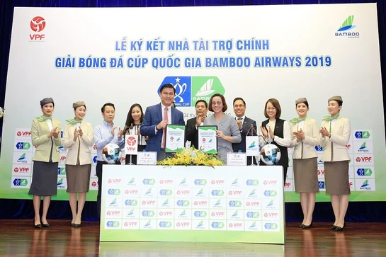 Ký kết nhà tài trợ chính giái bóng đá Cúp quốc gia Bamboo airways 2019