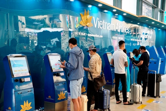 Từ ngày 18-5, hành khách có thể tự làm thủ tục trực tuyến tại sân bay Thọ Xuân