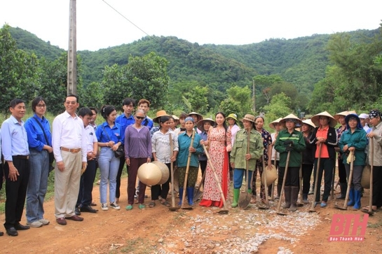 Chiến dịch Mùa hè xanh 2022: Khởi công tuyến đường liên thôn tại xã Thành Vinh, huyện Thạch Thành