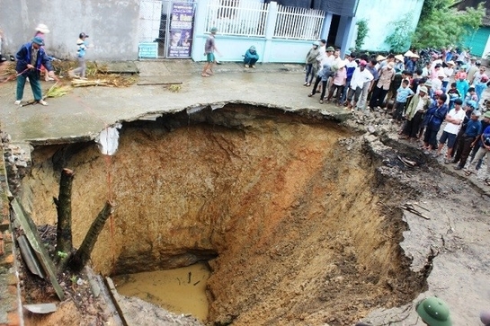 Triển khai các giải pháp xử lý khu vực có nguy cơ sụt, lún đất tại thị trấn Quý Lộc, huyện Yên Định