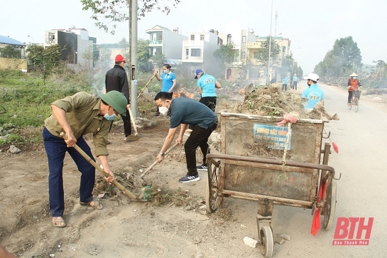 Phường Phú Sơn ra quân tổng dọn vệ sinh môi trường và lập lại trật tự đô thị