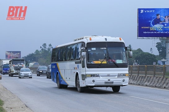 Tăng cường quản lý hoạt động vận tải hành khách bằng xe ô tô