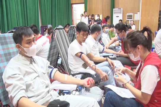 Thị xã Nghi Sơn: Hơn 1.400 người tham gia hiến máu nhân đạo