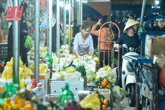 Mưu sinh ở chợ đầu mối lớn nhất xứ Thanh ngày cận Tết